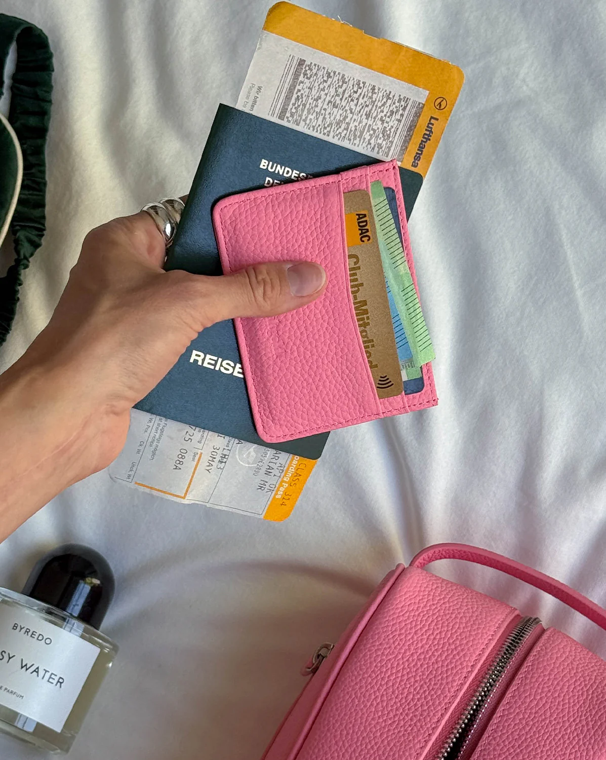 Asphaltgold Leather Card Holder - Image 3